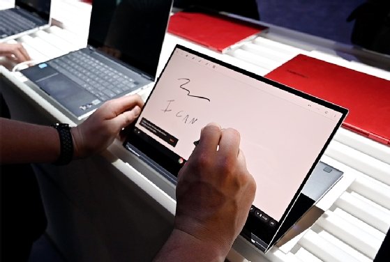 The Samsung Galaxy Book Flex Alpha is nearly indistinguishable from its pricier predecessor. 