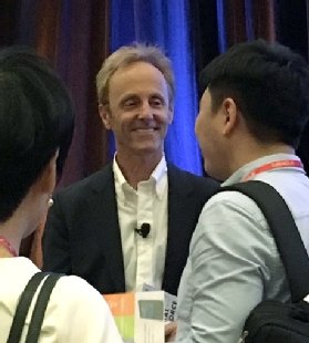 At 2018 HR Technology Conference & Expo, Josh Bersin discusses new tech trends in HR with attendees.