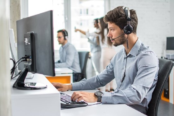 Call center agent