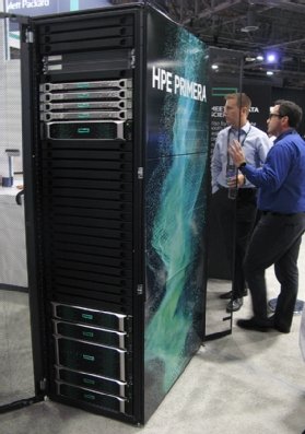 Ryan Burgess (left), manager of technology infrastructure at BlueShore Financial, and Jeff Newton, director of infrastructure and operations at Vancity Savings Credit Union, check out the new HPE Primera storage array at HPE Discover.