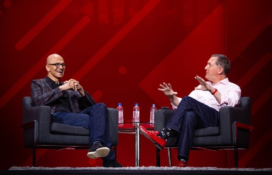 Satya Nadella and Jim Whitehurst at Red Hat Summit 2019