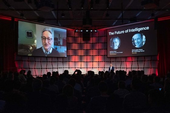 Image of Geoffrey Hinton at MIT EmTech