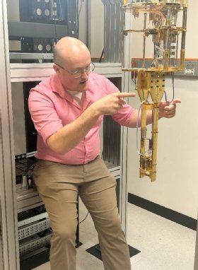 Nicholas Mondrik, quantum research scientist at AWS, describes the parts of its quantum repeater.