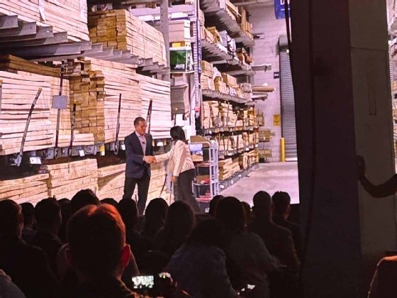 Michael Dell and a customer on stage during the Monday keynote at Dell Technologies World 2025.