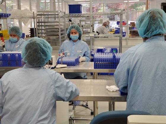 Evolve Manufacturing Technologies Inc shop floor. 