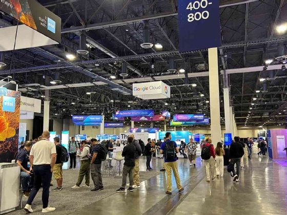 A view of the main show floor at VMware Explore 2024.