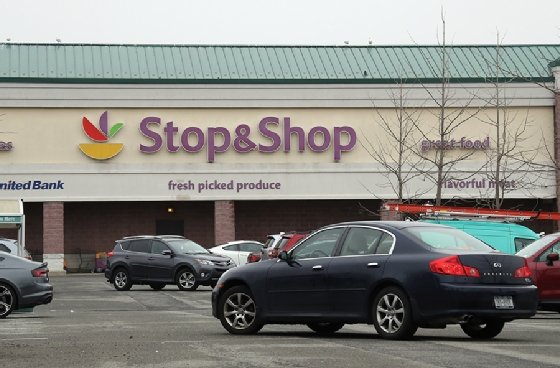 Stop & Shop storefront