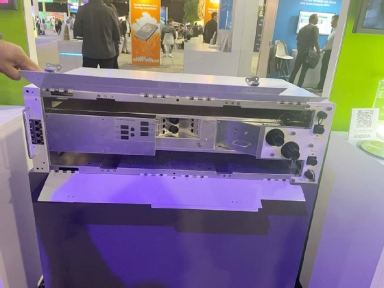 HPE Spaceborne storage module opened