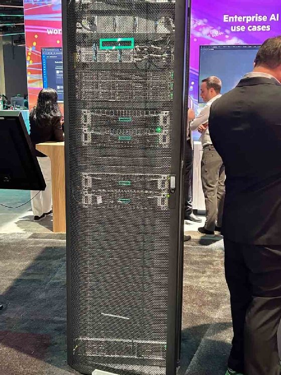 HPE Private Cloud AI.