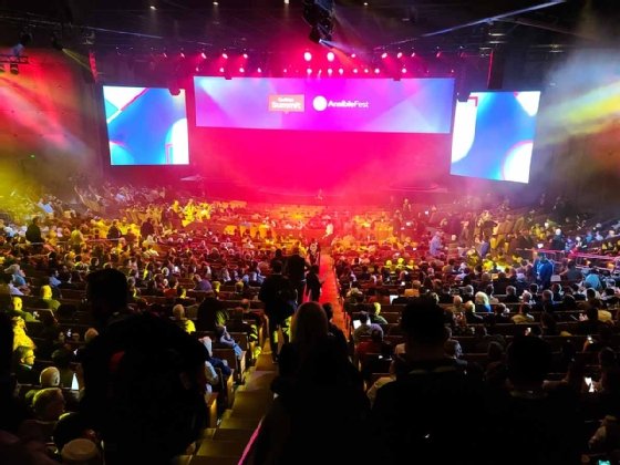 Photo from the Red Hat Summit 2024 keynote hall.