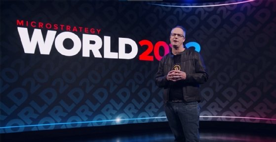 Screenshot of CTO Tim Lang speaking at MicroStrategy's virtual user conference