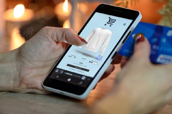 This shows the Vntana platform for embedding 3D images onto e-commerce storefront sites.