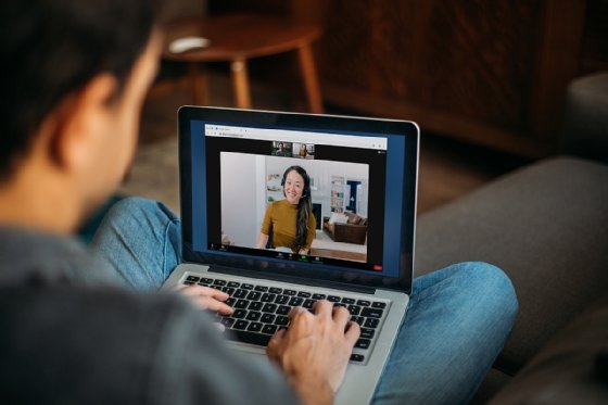 Zoom Contact Center in use on a laptop screen